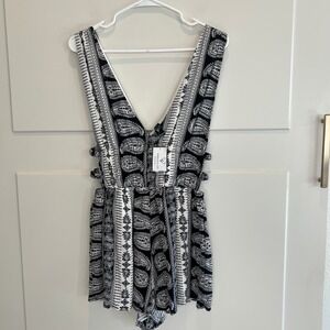 Windsor Romper Women S Black White Paisley Sleeveless Side Cutouts Festival Boho